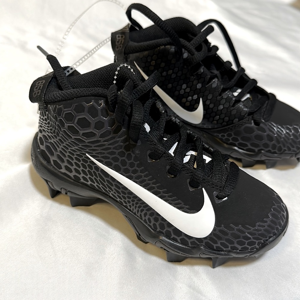 NEW Nike Fastflex Cleats kids